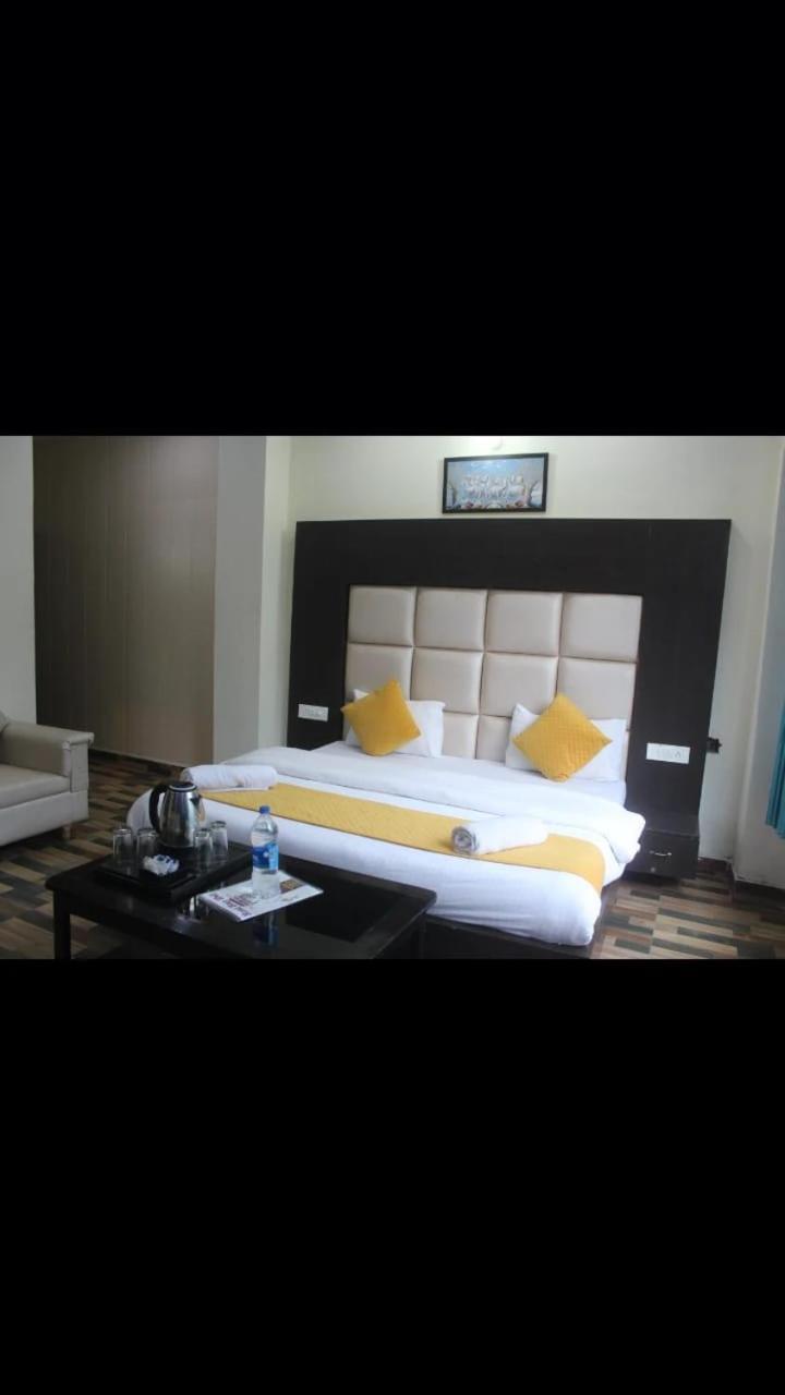 Hotel Stay Well Banikhet Esterno foto
