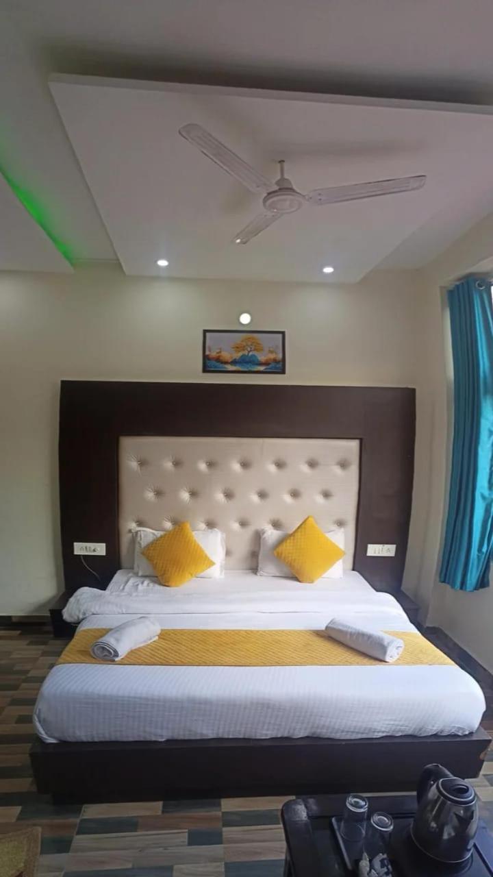 Hotel Stay Well Banikhet Esterno foto