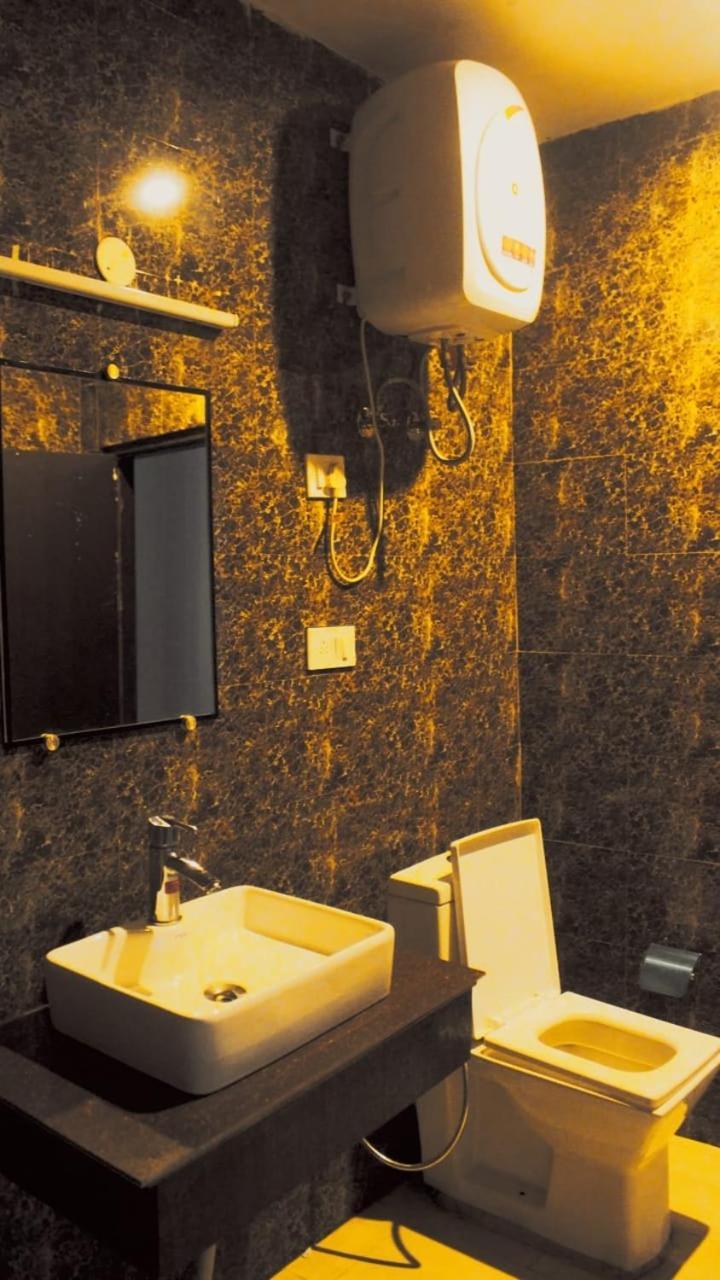 Hotel Stay Well Banikhet Esterno foto